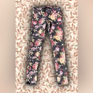 Almost Famous Floral Print Skinny Jeans Sz 1